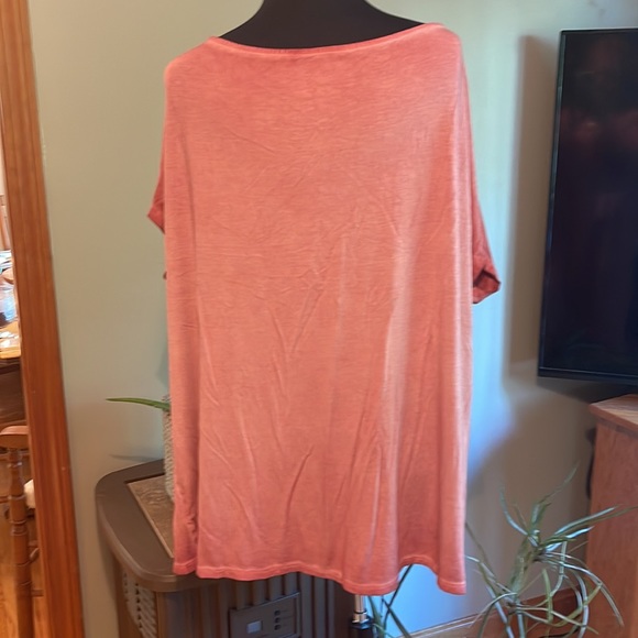 Torrid size 3. Cool Rust color 26” pit to pit x 27”L - Picture 6 of 7